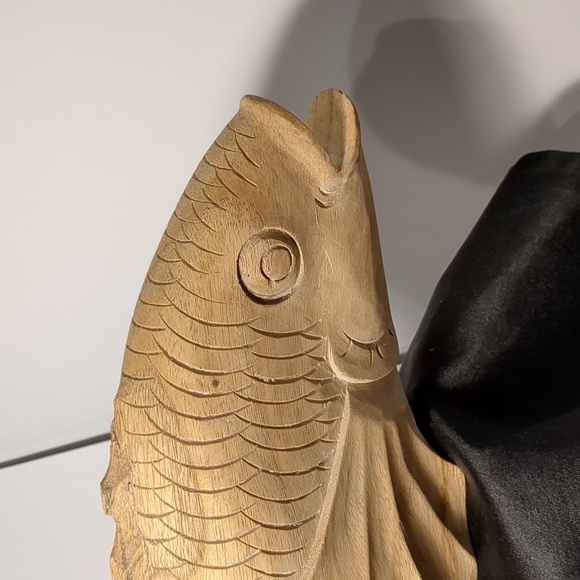 Heavy wood. Hand carved handcrafted wooden fish show pc.  Fishing man cave cabin - Picture 3 of 3